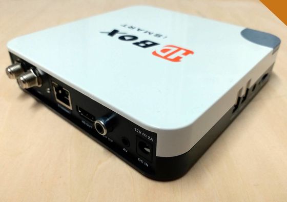 Międzynarodowy odbiornik satelitarny USB DVB T2 S2 4K  z IKS